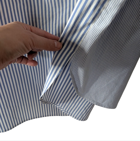 St. John White and Blue Button Down Shirt sz L - Picture 6 of 11